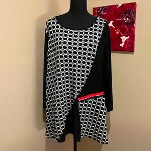 Ali Miles Black, Grey & White Geometric Dot Tunic withh Red Zipper Accent, 2X
